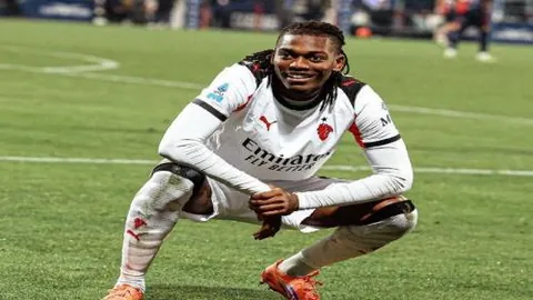 《皇家马德里与阿森纳瞄准伊尔迪兹，尤文合约遭球员看轻，待遇成焦点！》