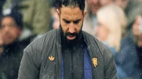 “[热议]B费距马夏尔仅一步之遥，辉煌时刻将至，引发18条热议评论”