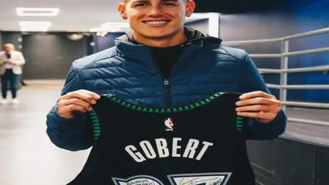 大连争夺前四形势严峻，能否创造奇迹？